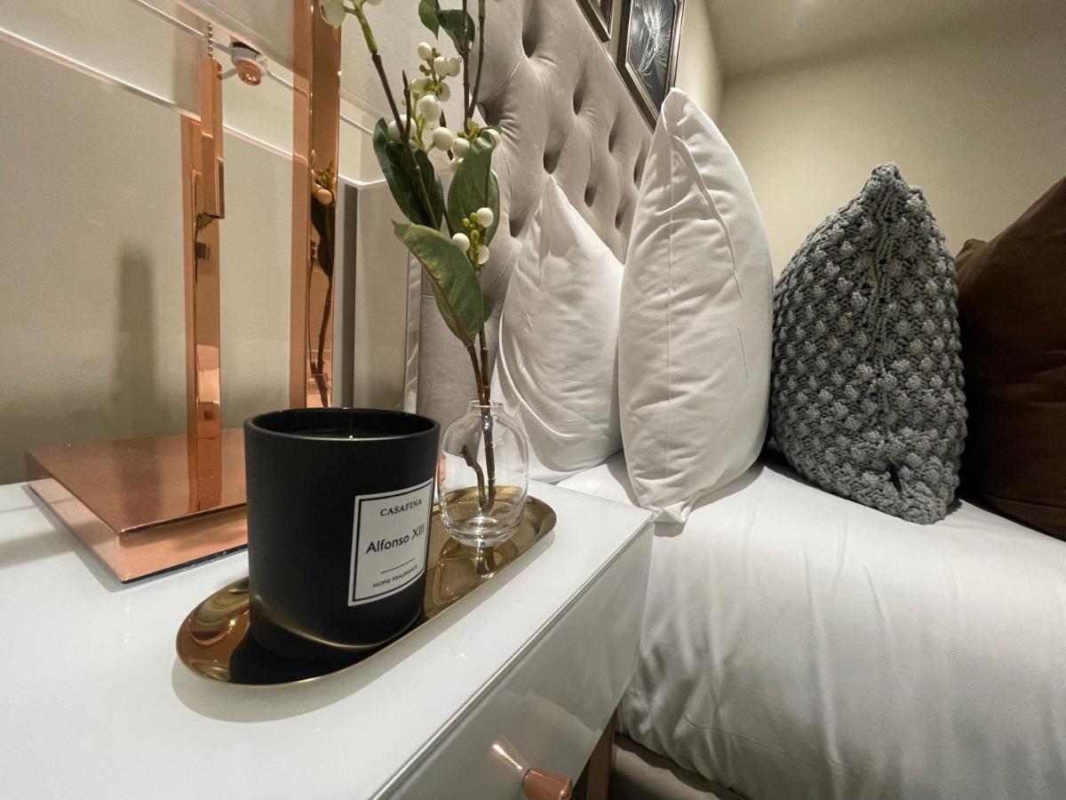 Sophisticated 1Br, 1 Ba Chigwell Designer Flat Chcl F2 Appartement Buitenkant foto