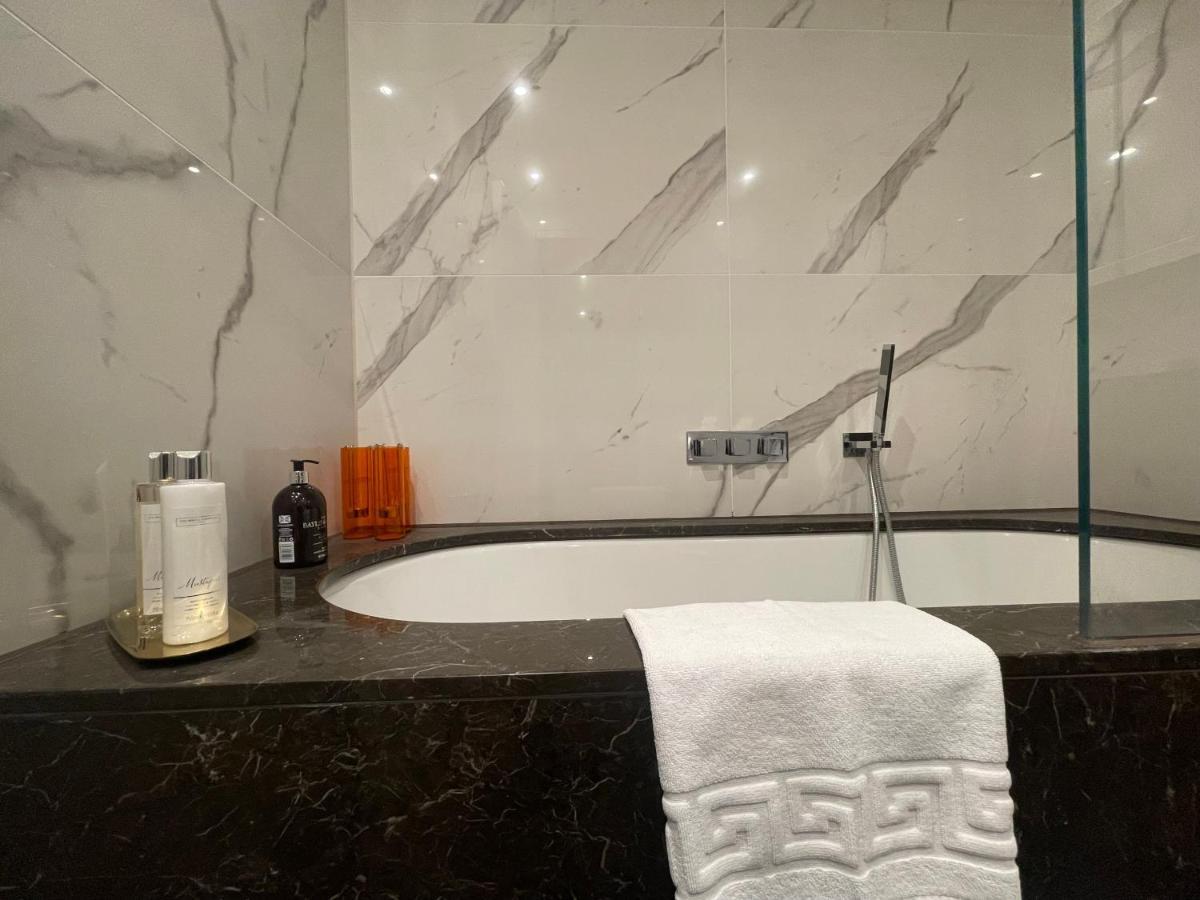 Sophisticated 1Br, 1 Ba Chigwell Designer Flat Chcl F2 Appartement Buitenkant foto