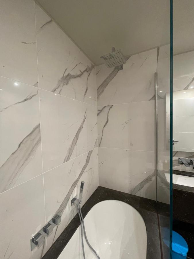Sophisticated 1Br, 1 Ba Chigwell Designer Flat Chcl F2 Appartement Buitenkant foto